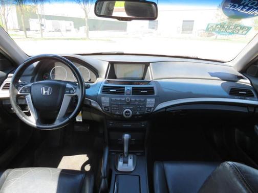 Silver 2009 Honda Accord EX-L