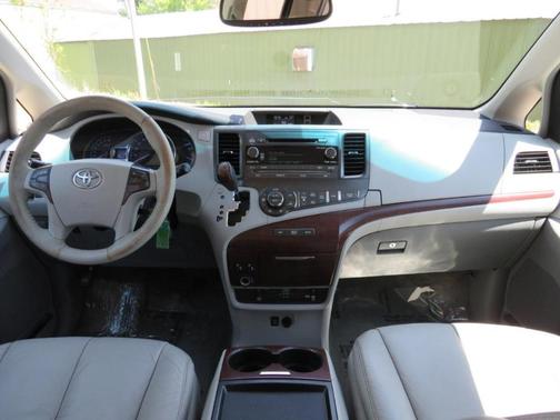 Black 2011 Toyota Sienna XLE