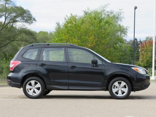 2016 Subaru Forester 2.5i