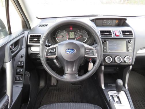 2016 Subaru Forester 2.5i