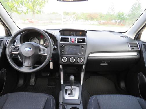 2016 Subaru Forester 2.5i
