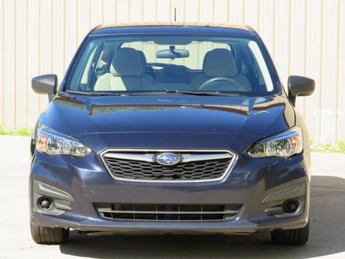 Dark Blue Pearl 2019 Subaru Impreza 2.0i