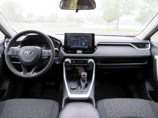 2021 Toyota RAV4 Hybrid XLE