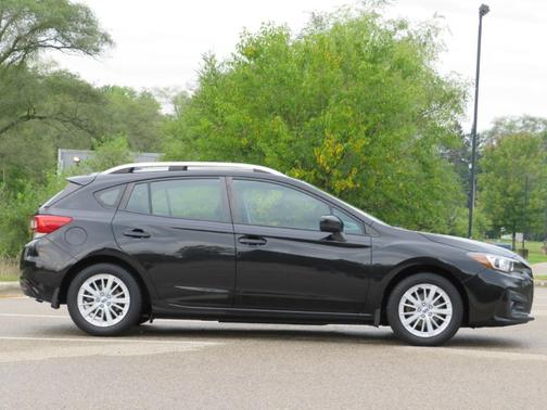 2017 Subaru Impreza 2.0i Premium