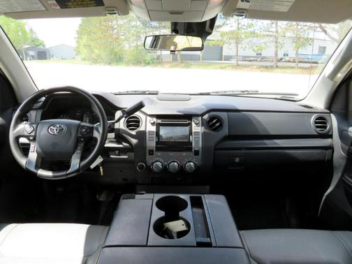 2018 Toyota Tundra SR5