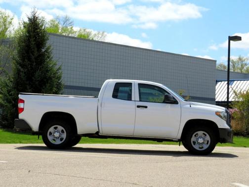 2018 Toyota Tundra SR5