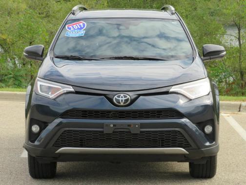 2017 Toyota RAV4 SE