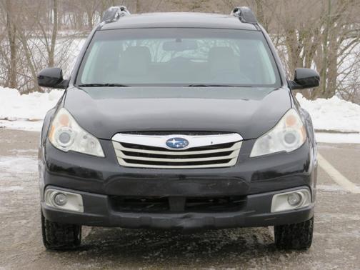 2011 Subaru Outback 3.6R Premium