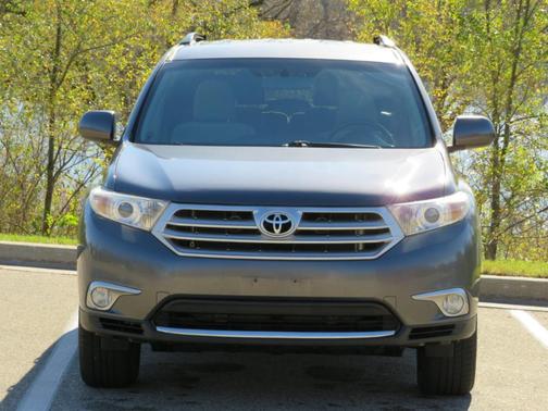 2011 Toyota Highlander Base
