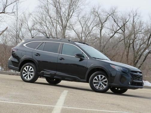 2023 Subaru Outback Premium