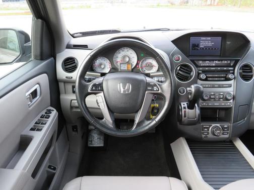 2014 Honda Pilot EX-L w/ Navigation