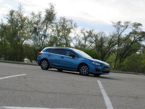2017 Subaru Impreza 2.0i