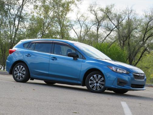 2017 Subaru Impreza 2.0i