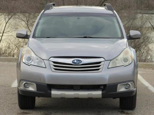 2011 Subaru Outback 2.5i Limited