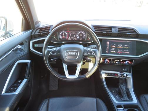 2021 Audi Q3 40 Premium
