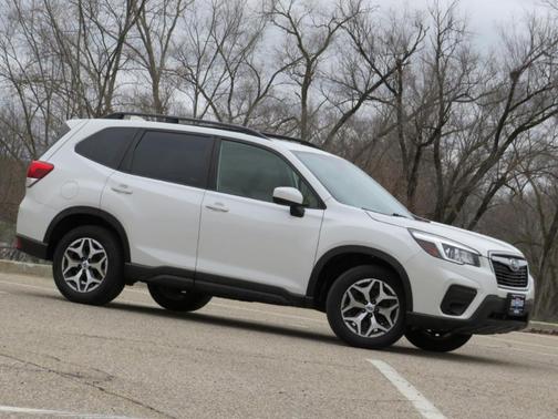Crystal White Pearl 2020 Subaru Forester Premium