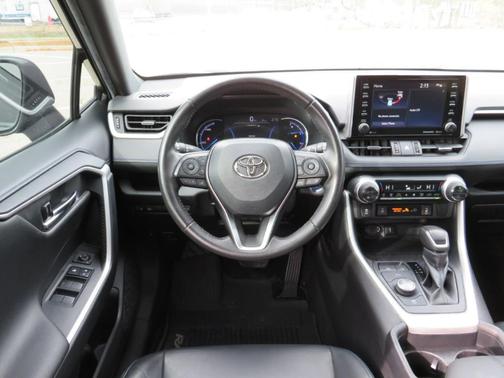 2020 Toyota RAV4 Hybrid XSE