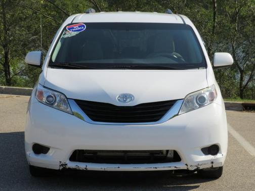 2013 Toyota Sienna LE