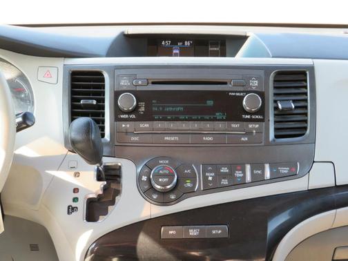 2013 Toyota Sienna LE
