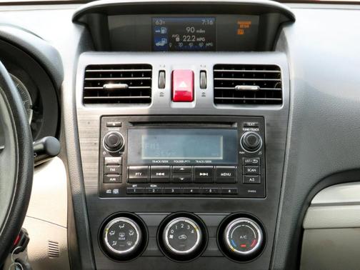 2015 Subaru Forester 2.5i