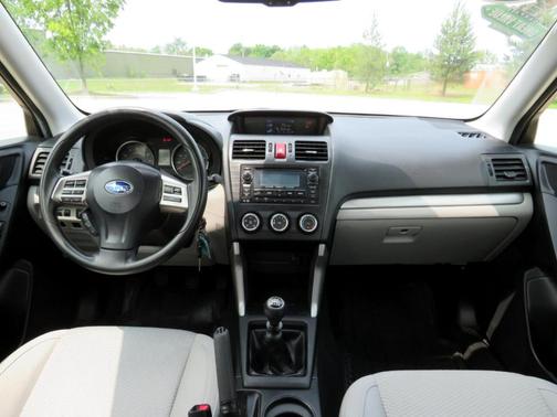 2015 Subaru Forester 2.5i