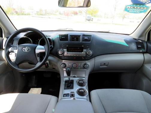 2011 Toyota Highlander Base
