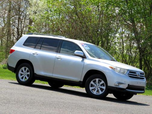 2011 Toyota Highlander Base