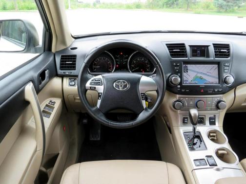 2012 Toyota Highlander Base
