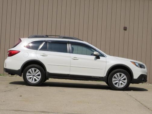 Crystal White Pearl 2015 Subaru Outback 2.5i Premium