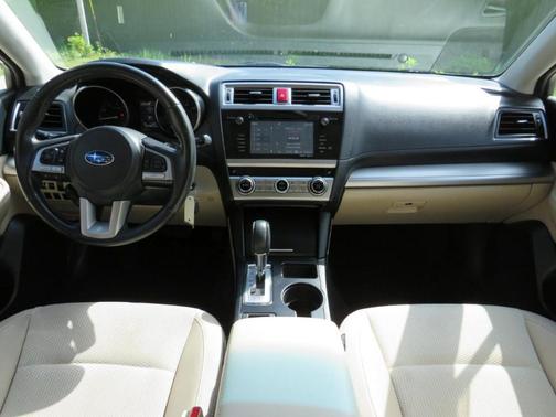 Crystal White Pearl 2015 Subaru Outback 2.5i Premium