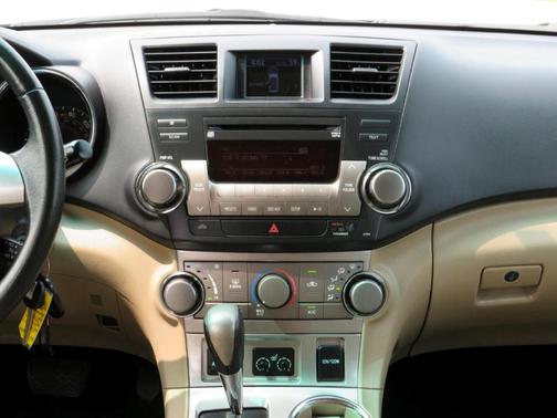 2012 Toyota Highlander Base
