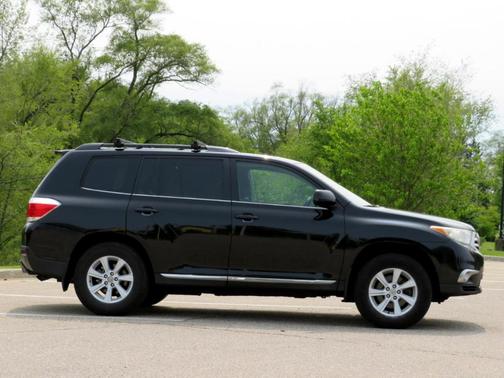 2012 Toyota Highlander Base