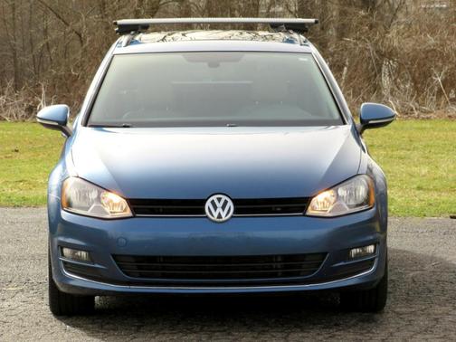 2016 Volkswagen Golf SportWagen TSI SE 4-Door
