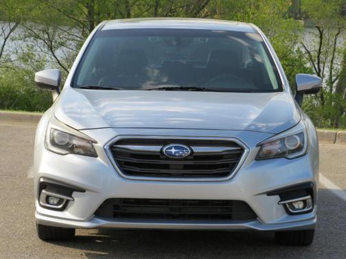 Ice Silver Metallic 2018 Subaru Legacy 3.6R Limited