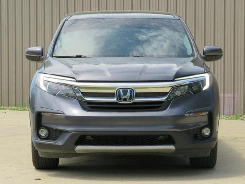 Gray 2019 Honda Pilot EX