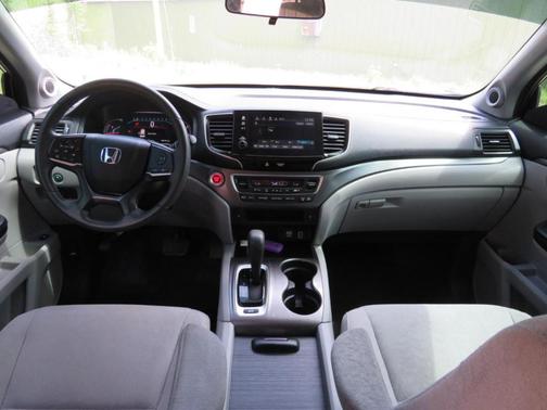 Gray 2019 Honda Pilot EX