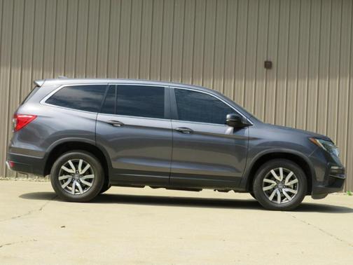 Gray 2019 Honda Pilot EX