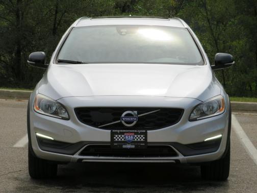 2016 Volvo V60 Cross Country T5