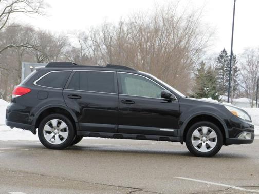 2010 Subaru Outback 3.6R Limited