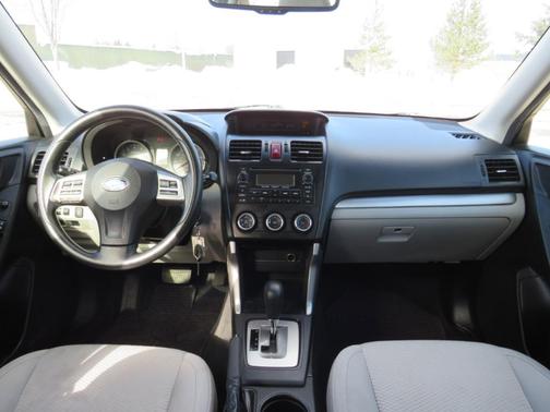 2014 Subaru Forester 2.5i