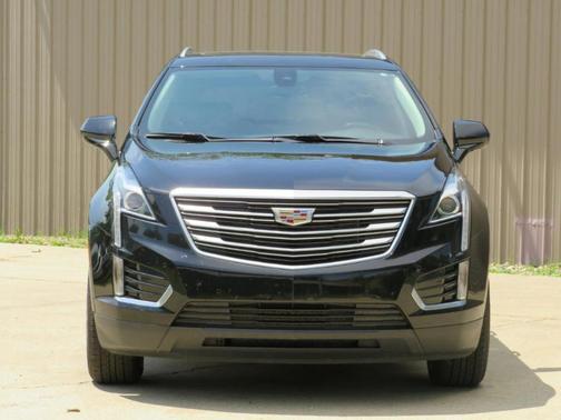 Black 2018 Cadillac XT5 Luxury