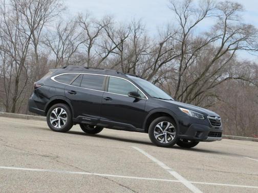 Crystal Black Silica 2021 Subaru Outback Limited