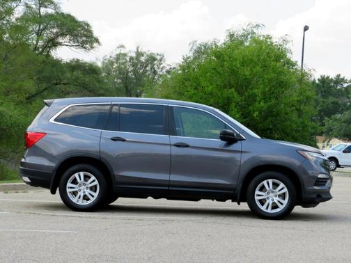 2017 Honda Pilot LX