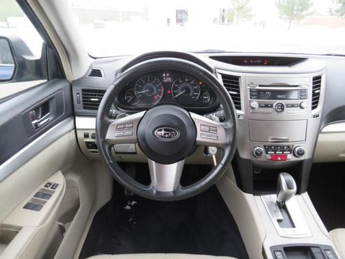 2010 Subaru Outback 2.5i Premium