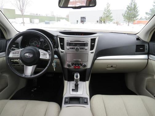 2010 Subaru Outback 2.5i Premium