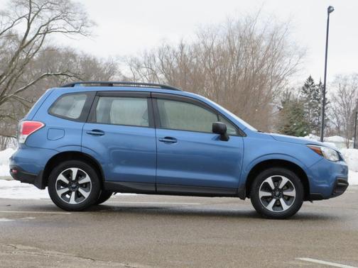 2017 Subaru Forester 2.5i