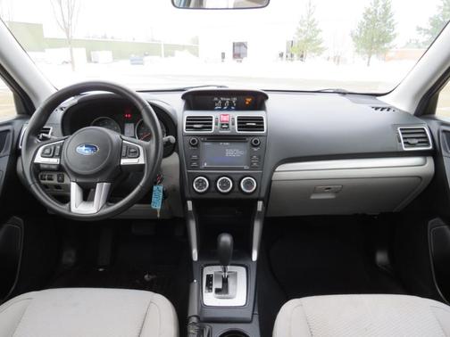 2017 Subaru Forester 2.5i