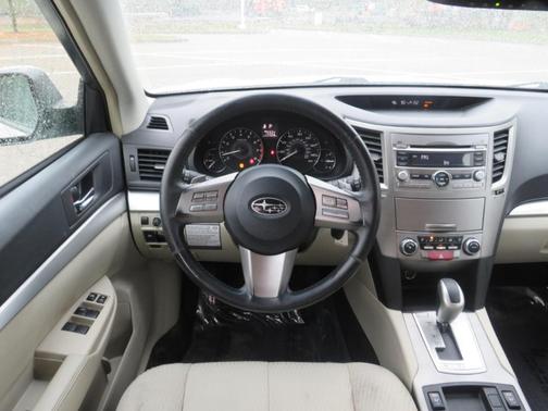 2011 Subaru Outback 2.5i Premium