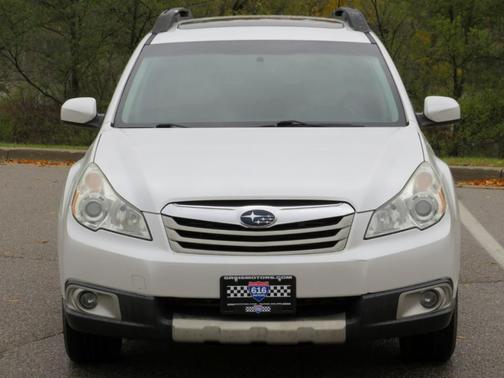2010 Subaru Outback 2.5i Limited