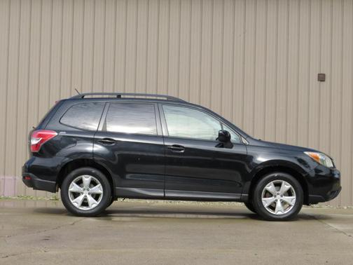 Crystal Black Silica 2014 Subaru Forester 2.5i Premium